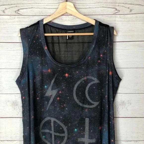 Torrid Blue Galaxy Sharkbite Hem Sheer Back Tank Top 1 - Picture 4 of 7